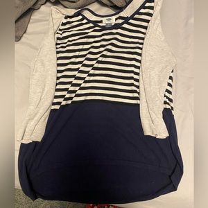 Mid length sleeve shirt